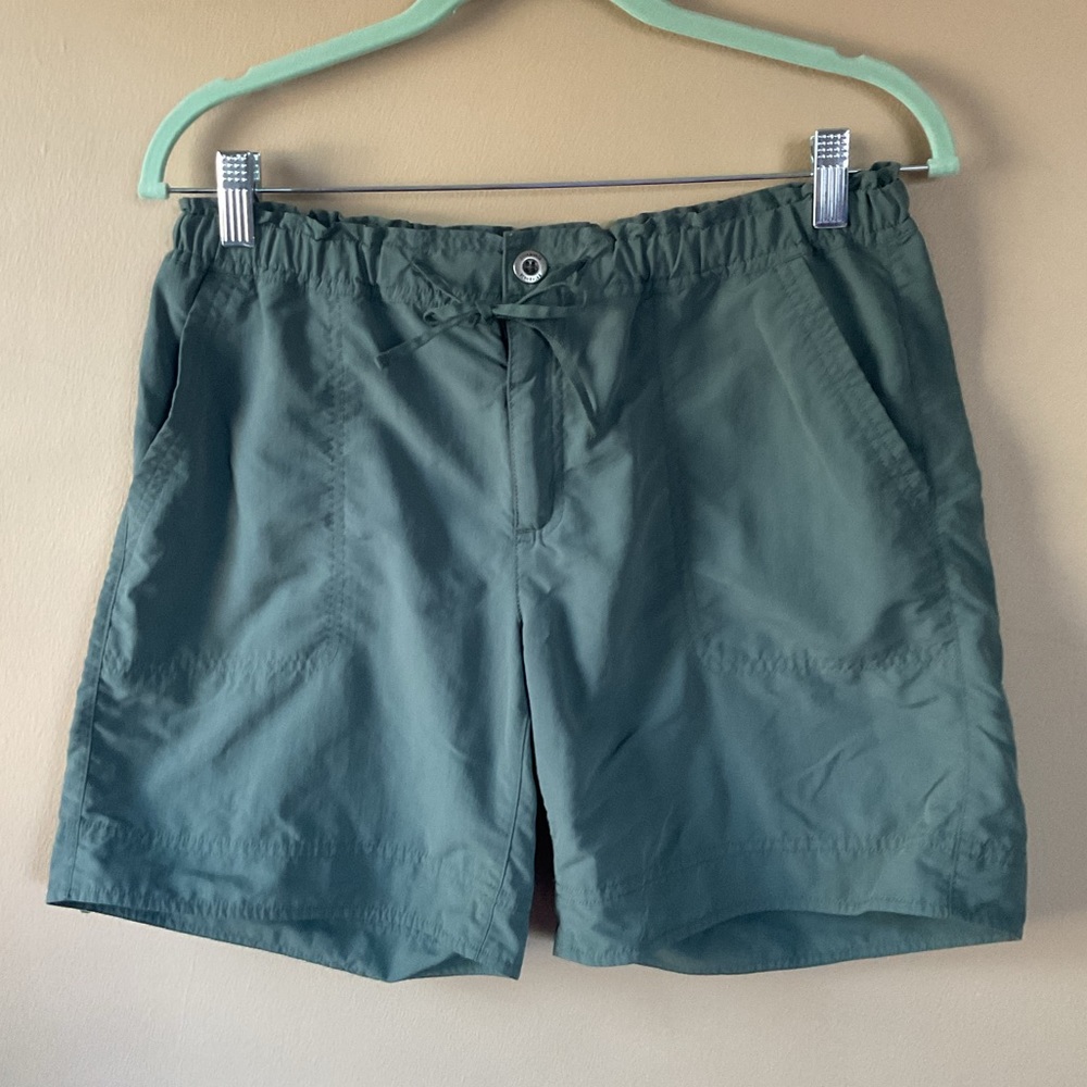 Patagonia Drawstring Waist Olive Shorts Size 8